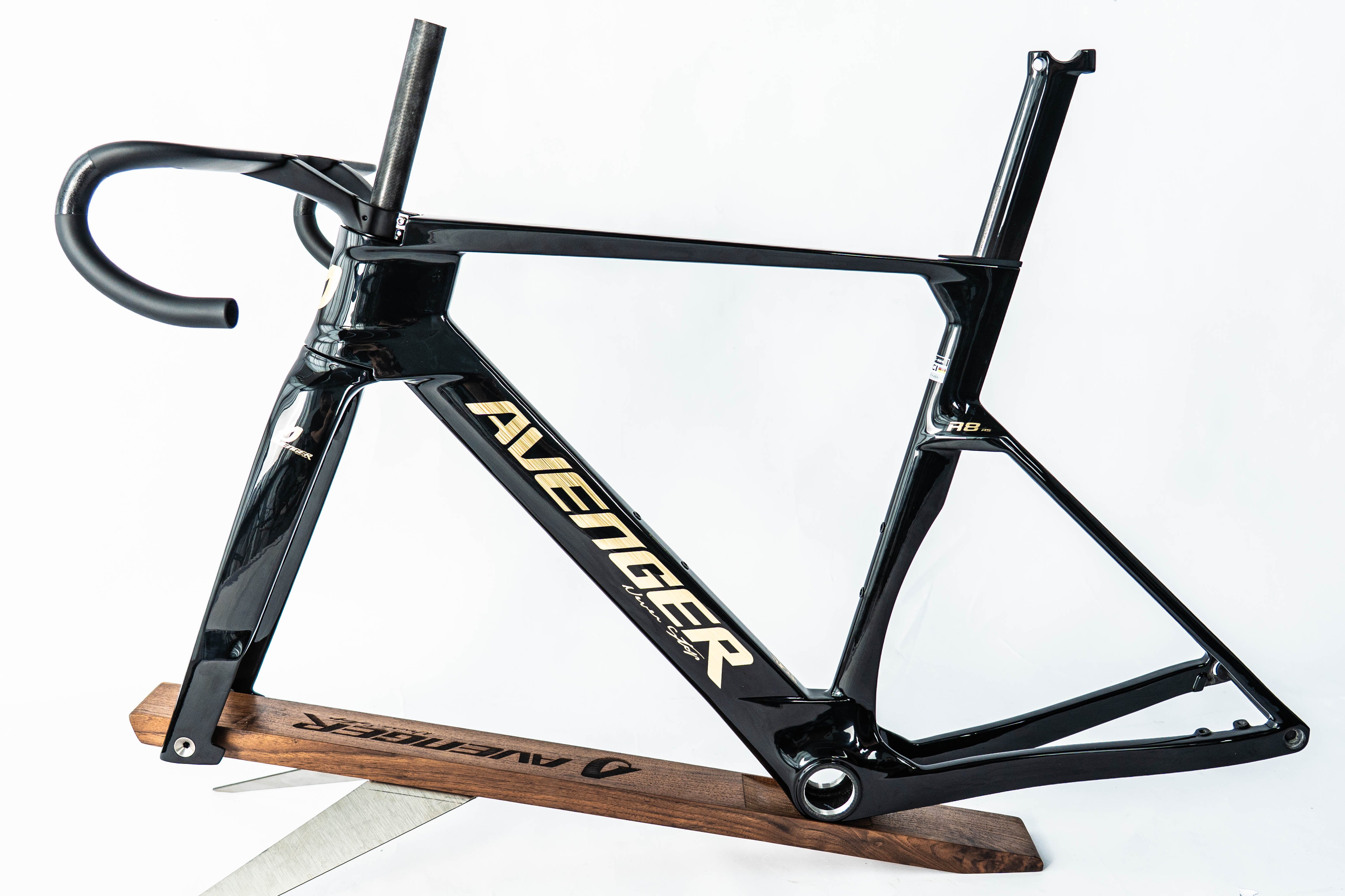 Avenger 2026 New AVENGER Full Carbon Fiber Aero Road Frameset R8RS UD matt