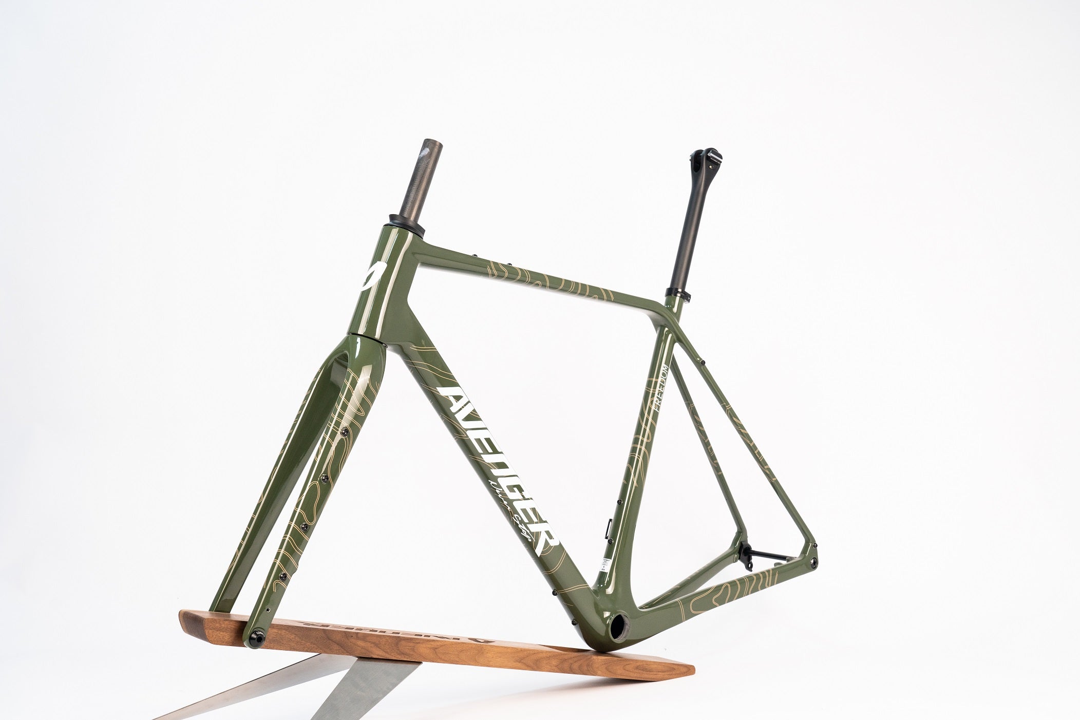 aluminum gravel bike frameset AVENGER Carbon Gravel bike Frameset FM188