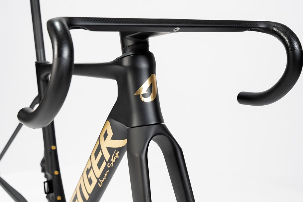 2026 New Carbon Road bike frame Avenger Shuttle-SL